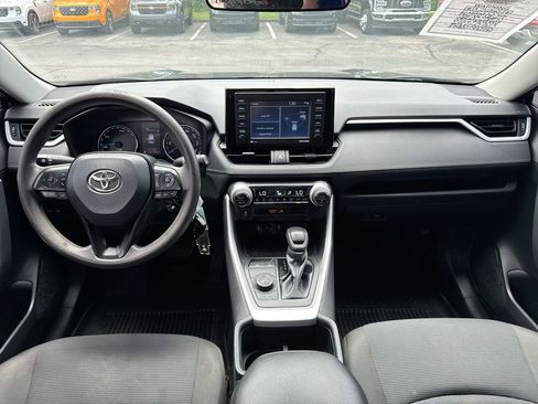 Used 2022 Toyota RAV4 LE AWD/4WD image 13