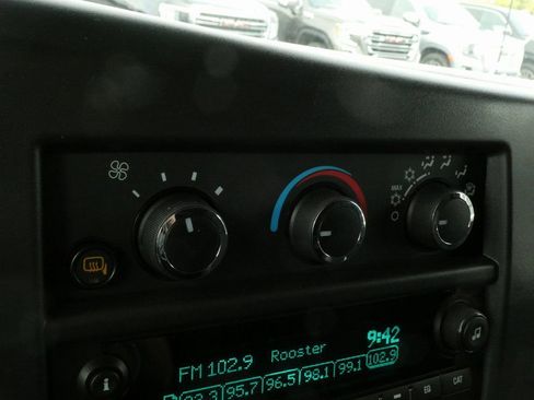 New 2025 GMC Savana 3500 w/ Power Convenience Package RWD image 31
