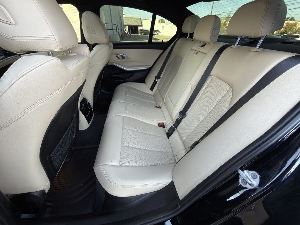 Used 2023 BMW 330i Sedan w/ Convenience Package RWD image 25