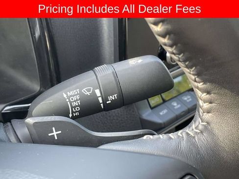 Used 2025 Toyota Camry SE FWD image 28