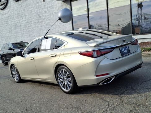 Used 2021 Lexus ES 350 w/ Premium Package image 4