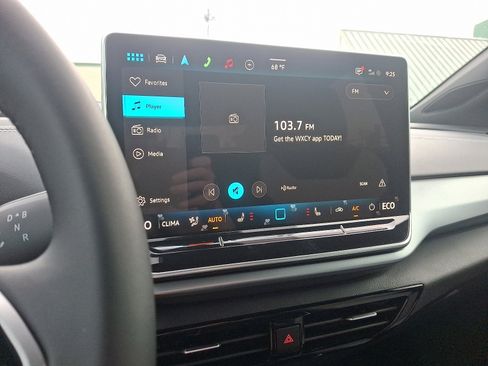 New 2025 Volkswagen ID.4 Pro image 11