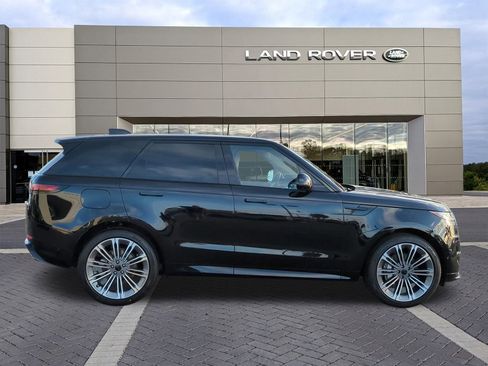 New 2026 Land Rover Range Rover Sport Dynamic SE image 4