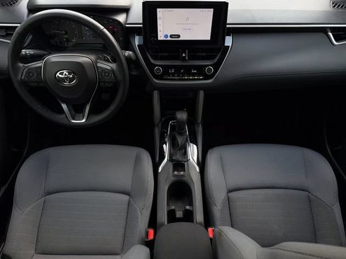 Used 2024 Toyota Corolla Cross AWD Hybrid w/ Moonroof Package image 9