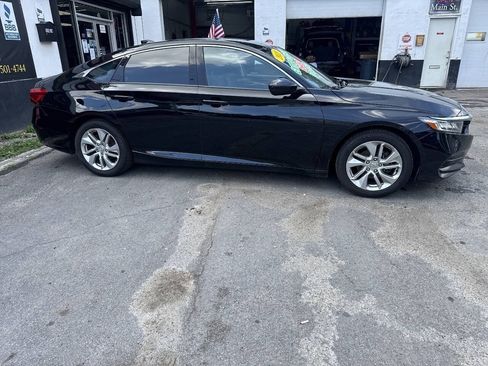 Used 2019 Honda Accord LX image 5
