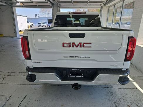 Certified 2025 GMC Sierra 1500 SLT AWD/4WD image 8