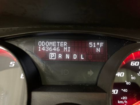 Used 2009 GMC Acadia SLT w/ Visibility Package image 30