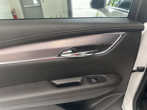 Used 2021 Cadillac XT6 Luxury FWD image 17
