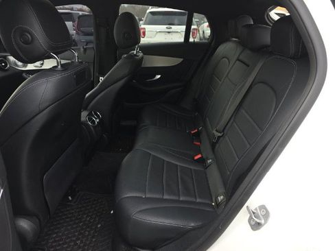 Used 2019 Mercedes-Benz GLC 300 4MATIC w/ AMG Line image 11