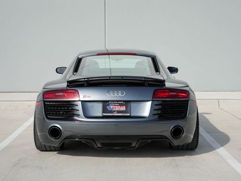 Used 2014 Audi R8 V8 w/ Enhanced Leather Package AWD/4WD image 6