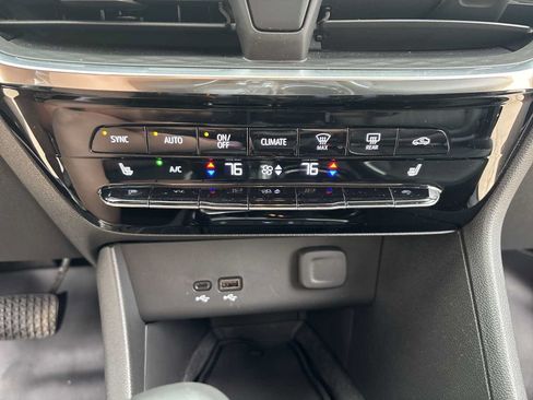 Used 2024 Buick Encore GX Avenir w/ Avenir Convenience Package FWD image 18