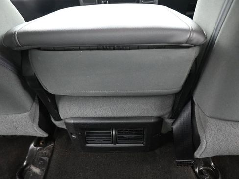 Used 2017 RAM 2500 Tradesman w/ Chrome Appearance Group image 24