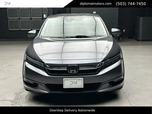 Used 2018 Honda Clarity Touring image 10