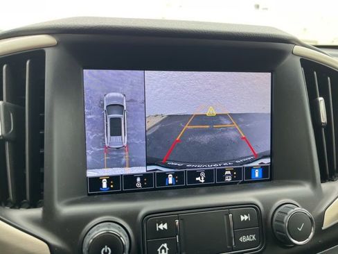 Used 2023 GMC Terrain Denali w/ Denali Premium Package image 19