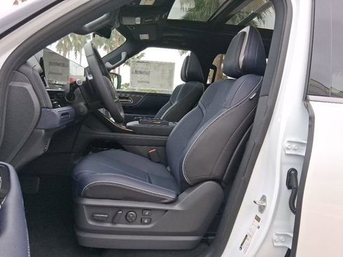New 2026 INFINITI QX80 4WD w/ Sport Exterior Package image 23