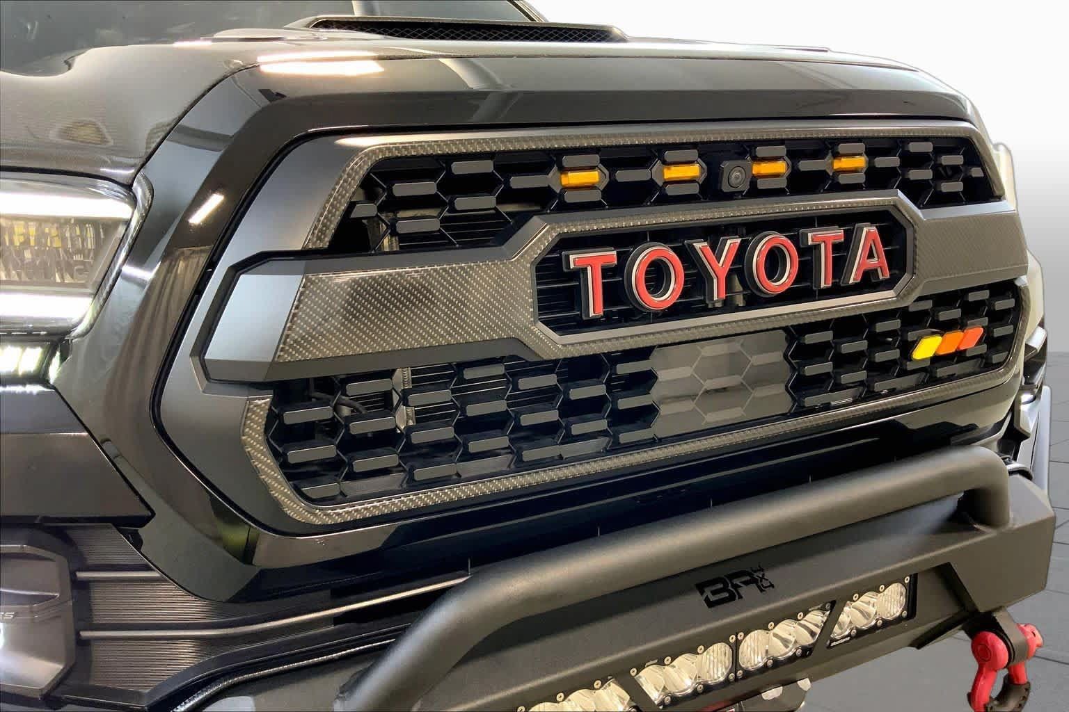 Used 2023 Toyota Tacoma TRD Pro AWD/4WD image 32