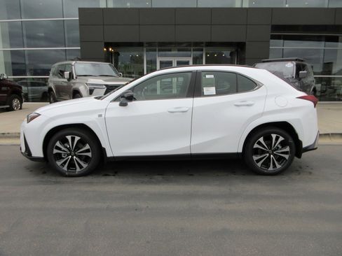 New 2026 Lexus UX 300h AWD image 4