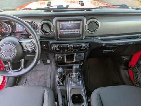 Used 2022 Jeep Wrangler Willys image 15