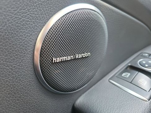 Used 2015 Mercedes-Benz SLK 250 image 25