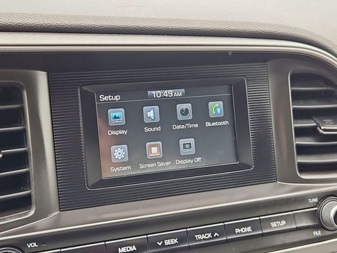 Used 2019 Hyundai Elantra SE FWD image 18