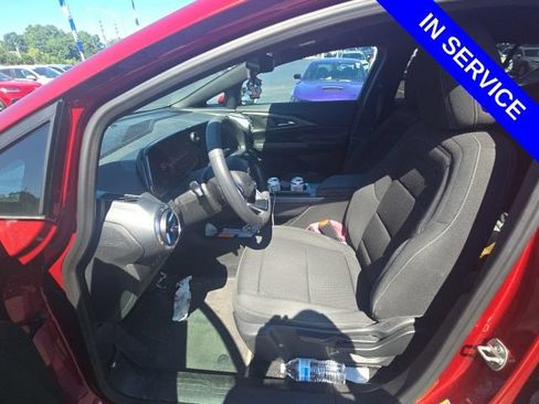 Used 2025 Chevrolet Equinox EV LT FWD image 4
