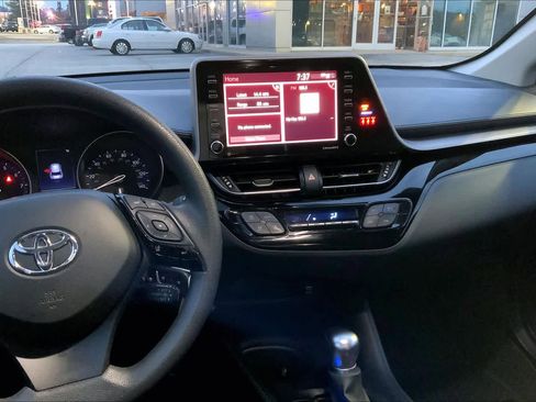 Used 2021 Toyota C-HR LE image 6