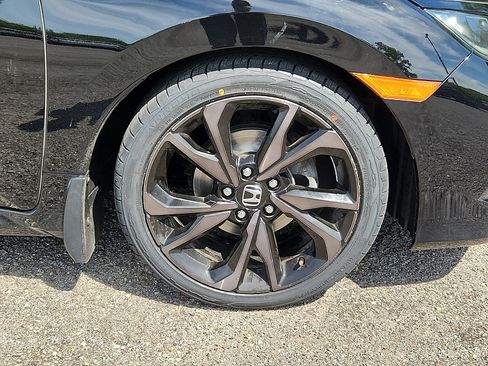 Used 2020 Honda Civic Sport image 8