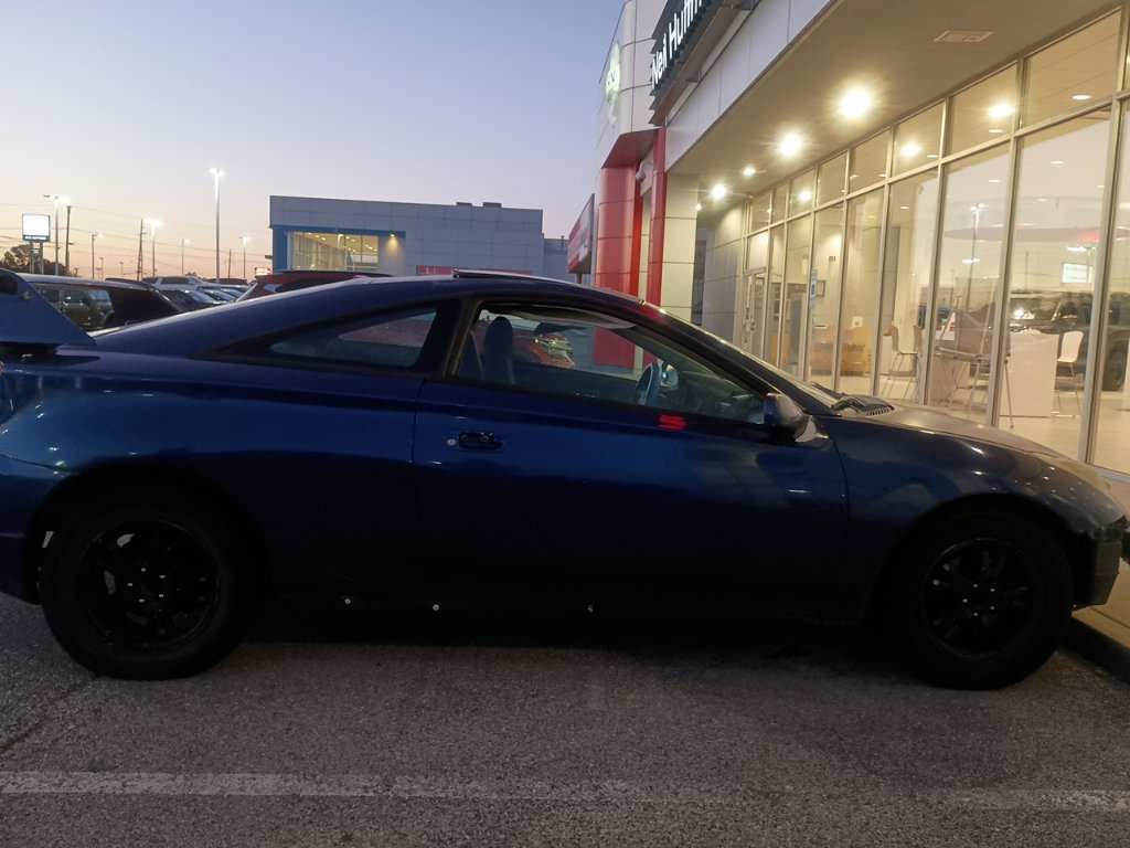 Used 2004 Toyota Celica GT FWD image 7