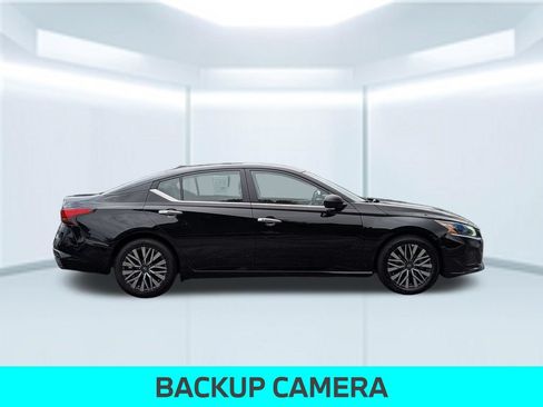 Certified 2024 Nissan Altima 2.5 SV FWD image 9