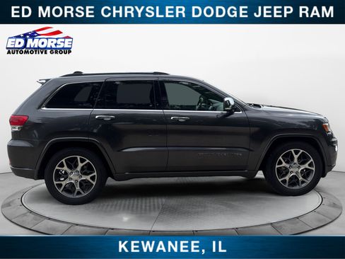 Used 2019 Jeep Grand Cherokee Overland AWD/4WD image 6
