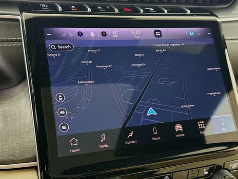 Used 2025 Jeep Grand Cherokee Limited image 5