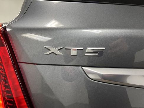 Certified 2021 Cadillac XT5 Premium Luxury FWD image 33