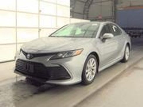 Used 2024 Toyota Camry LE image 2