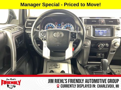 Used 2018 Toyota 4Runner SR5 AWD/4WD image 15