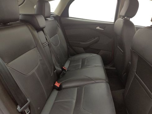 Used 2016 Ford Focus SE w/ Equipment Group 201A FWD image 19