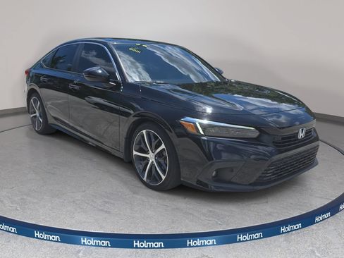 Used 2022 Honda Civic Touring image 4