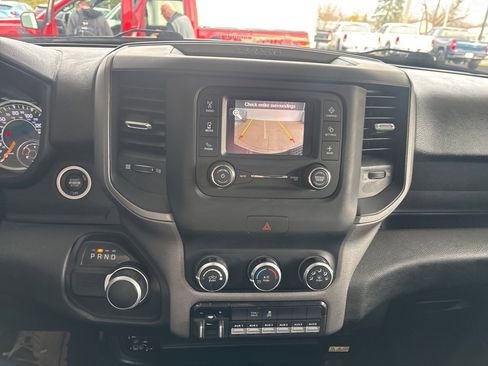 Used 2022 RAM 2500 Tradesman w/ Chrome Appearance Group image 17