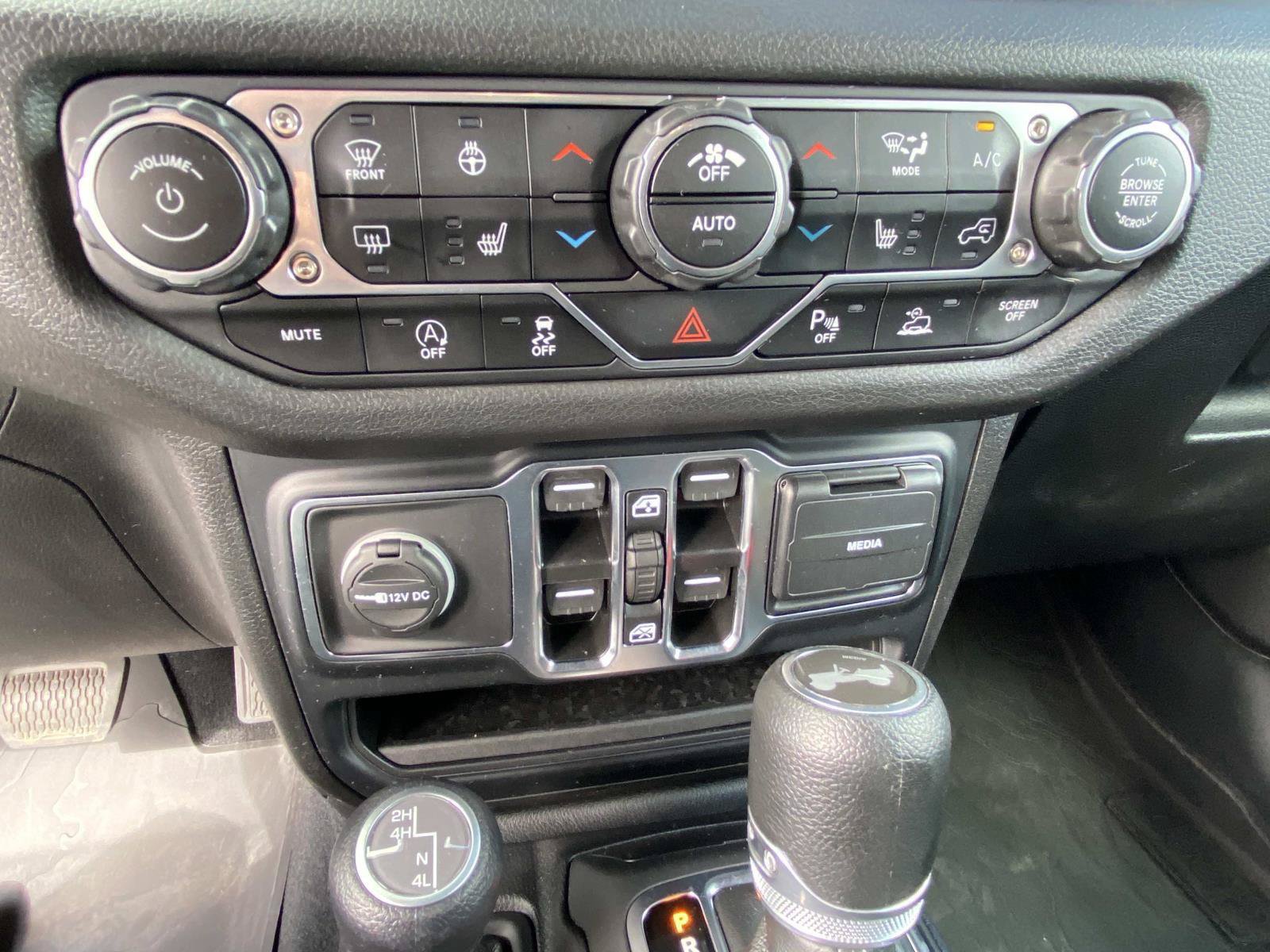 Used 2024 Jeep Wrangler Unlimited Sport AWD/4WD image 28