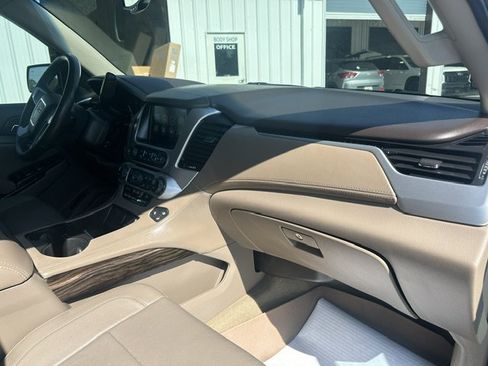Used 2016 GMC Yukon XL SLT RWD image 17
