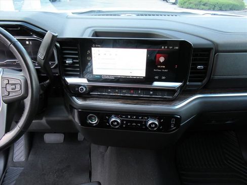 Used 2022 GMC Sierra 1500 Elevation image 21