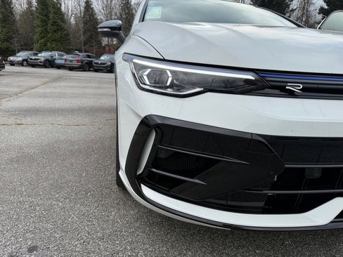 New 2026 Volkswagen Golf image 26