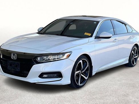 Used 2018 Honda Accord Sport image 10