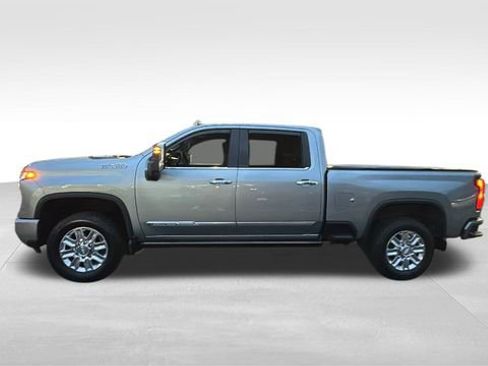 Used 2024 Chevrolet Silverado 2500 High Country w/ High Country Premium Package image 4