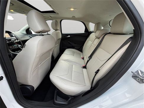 Used 2015 Ford Focus Titanium image 35