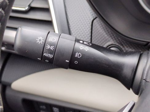 Used 2023 Subaru Forester Limited image 32