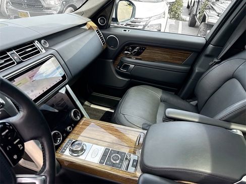 Used 2019 Land Rover Range Rover Supercharged image 26