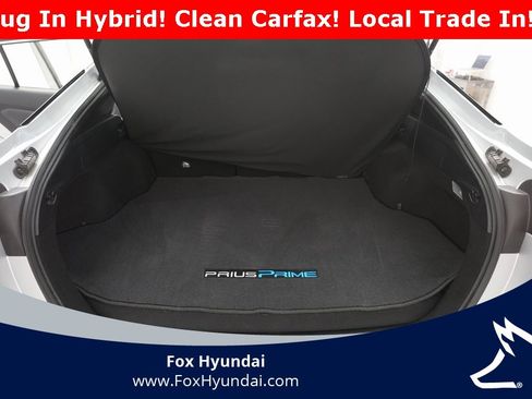 Used 2017 Toyota Prius Prime Premium image 10