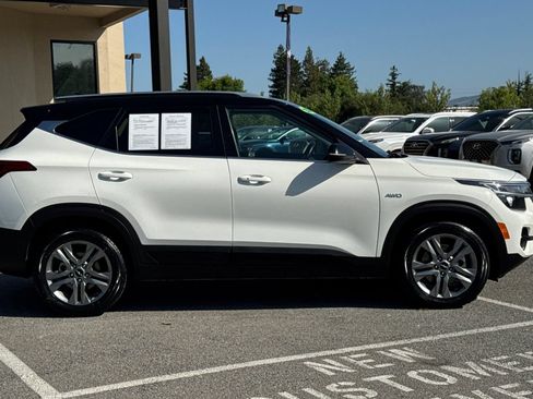 Used 2022 Kia Seltos S AWD/4WD image 3