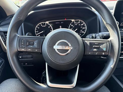 Certified 2024 Nissan Rogue SV AWD/4WD image 17