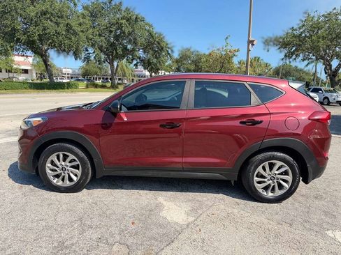 Used 2016 Hyundai Tucson SE FWD image 2